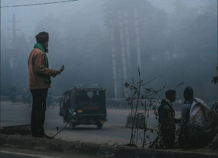 New Delhi è sepolta in un “fiume di fumo” visibile dallo Spazio