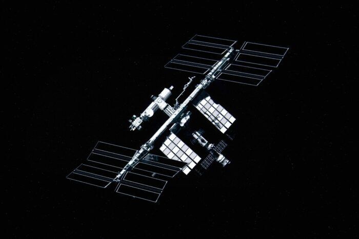 La Stazione Spaziale Internazionale sarà dismessa nel 2030 e “tornerà” sulla Terra