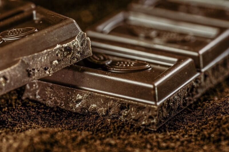 Cioccolato: 5 benefici per cui non dobbiamo sentirci in colpa se lo consumiamo