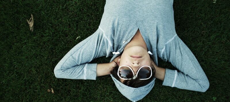 Come aiutare gli studenti universitari a dormire a sufficienza? Pagali per andare a letto