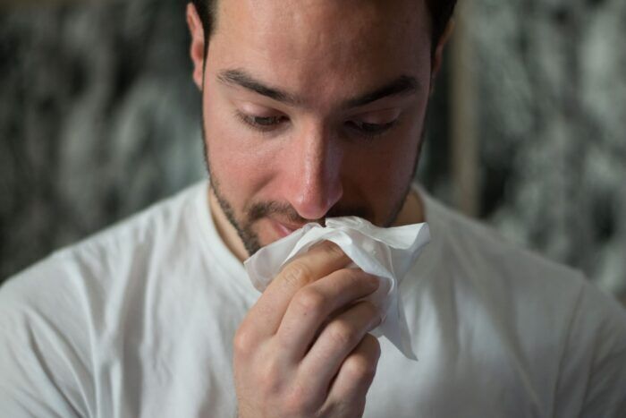 Le nostre narici non espellono aria contemporaneamente ma respirano a turno
