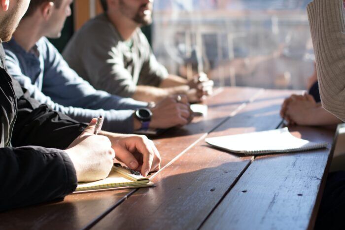 5 frasi passivo-aggressive che “fanno rispettare di meno le persone”