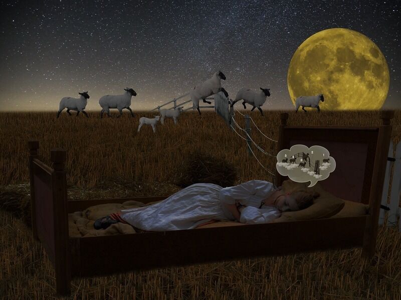 Passare 24 ore senza dormire può invecchiare il tuo cervello di anni