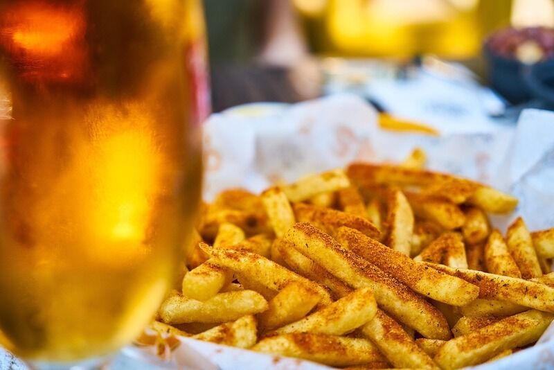 7 alimenti da non cucinare mai nella friggitrice ad aria per una cottura perfetta