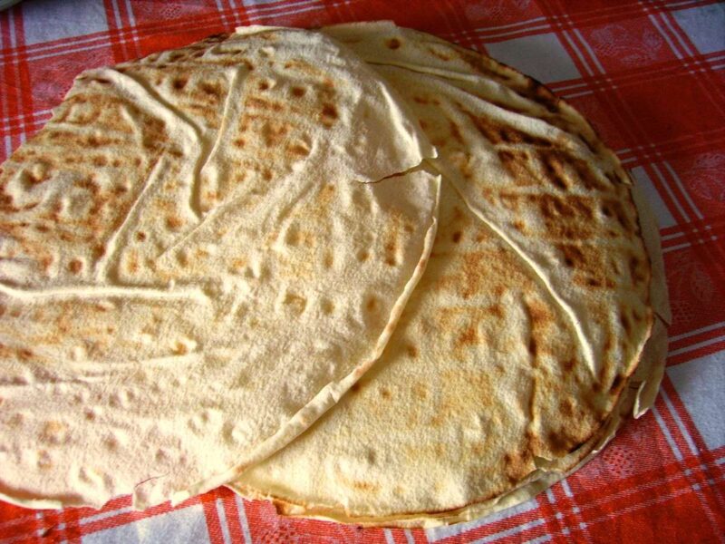 Pane Carasau: le origini e le molteplici possibilità creative nelle ricette