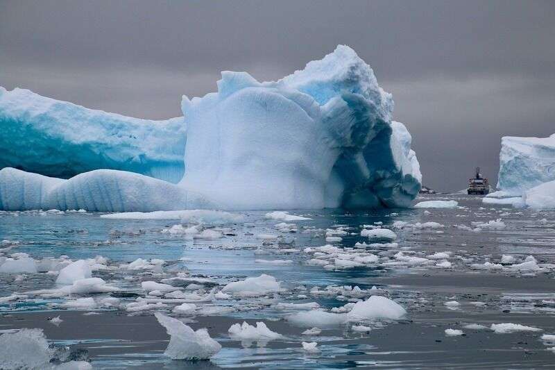 Il ghiaccio marino antartico raggiunge un nuovo “minimo record”