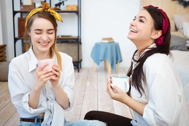 Friendflation: quando il denaro mette alla prova le amicizie