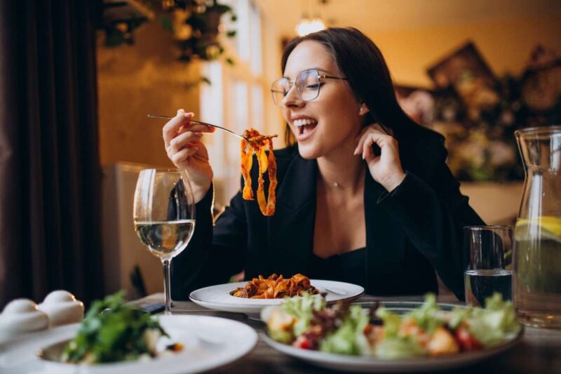Benefici di mangiare tra le 9 e le 19: un approccio salutare alla nutrizione