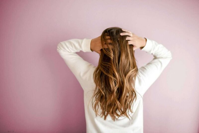 Migliore Ricetta per Capelli Sani: Nutrizione, Stress e Microbiota, le Chiavi Segrete