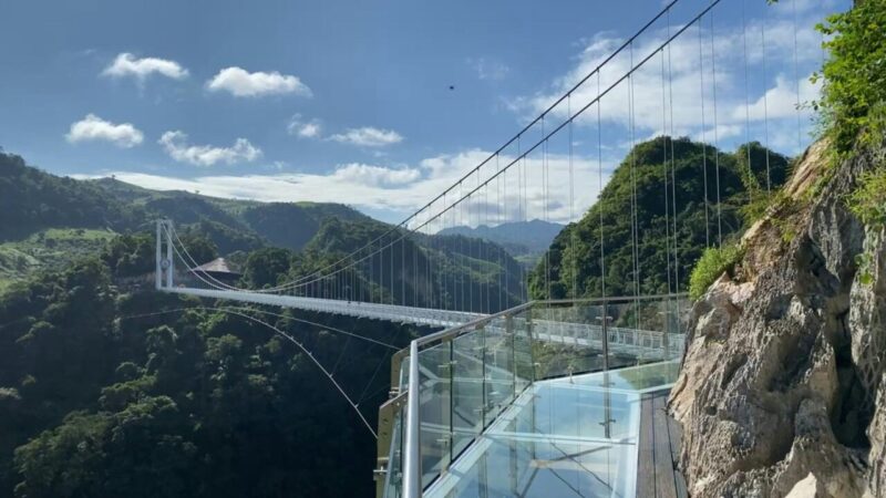 Vietnam: Il Ponte di Vetro più Lungo del Mondo: Esperienza ad Alto Tasso di Adrenalina