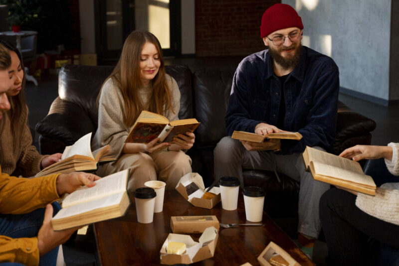 Reading Rhythms: La gioia di leggere in compagnia a New York