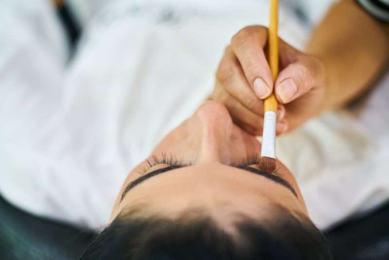 Trucco, Narcisismo e Psicopatia nelle Donne: Un Legame Complesso