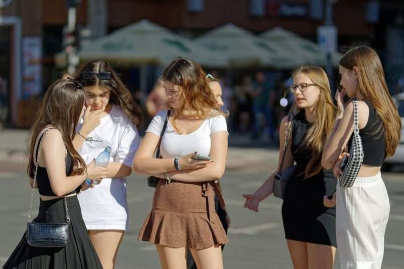 Sostanze chimiche eterne e la perdita di sonno negli adolescenti