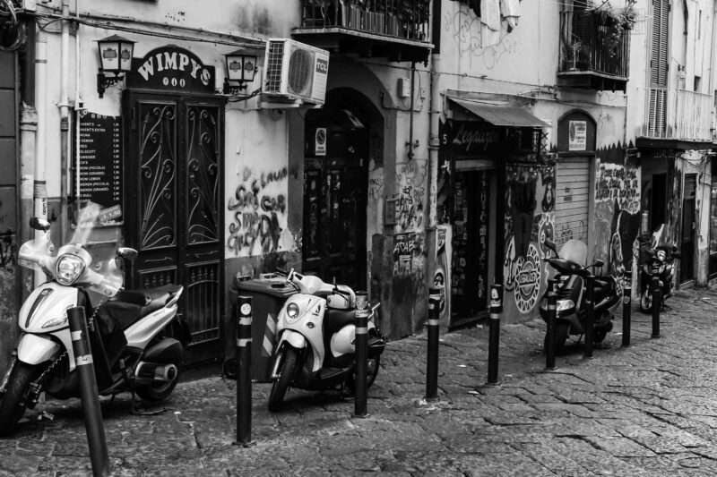 Napoli, la protagonista nascosta de L’amica Geniale: Itinerario tra i luoghi di Lila e Lenù