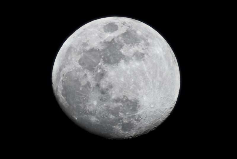 Campioni dal lato nascosto della Luna: una scoperta vulcanica sorprendente