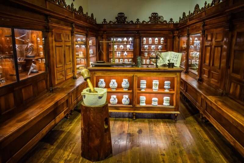 Metamizolo: benefici e il grave rischio dell’agranulocitosi