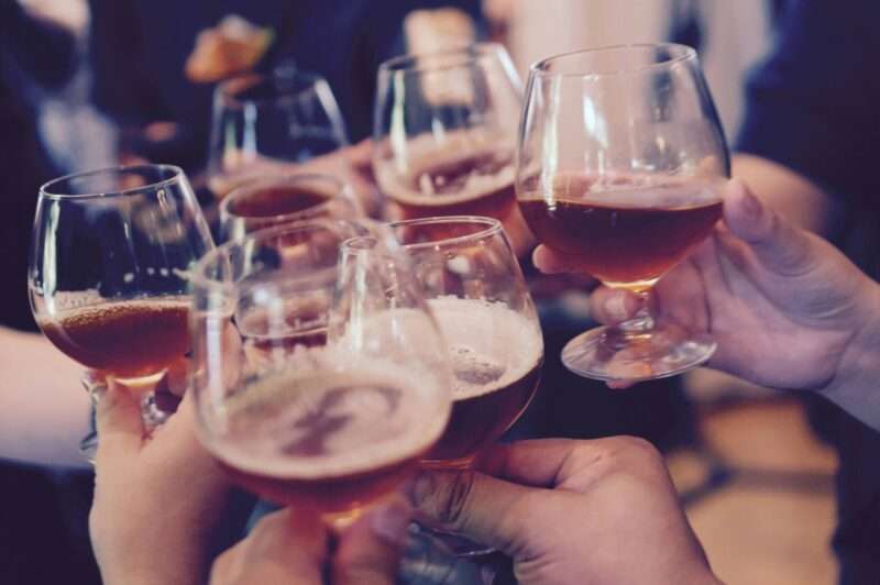 Come si presenta il bicchiere matematicamente ideale per mantenere la birra fredda