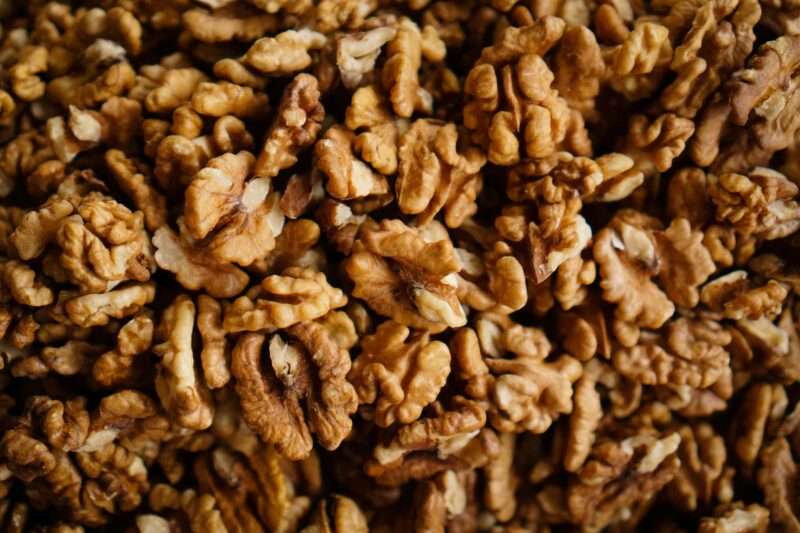 Quante noci si possono mangiare al giorno? Benefici e limiti