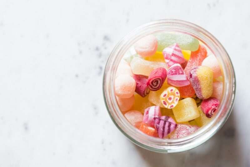 10 alimenti insospettabili ricchi di zucchero e le migliori alternative salutari