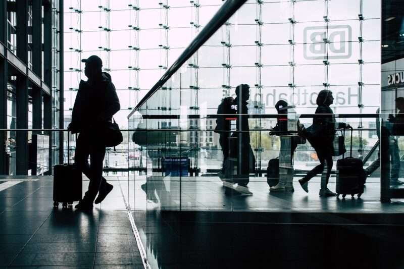 Come superare l’ansia da volo: strategie e consigli pratici