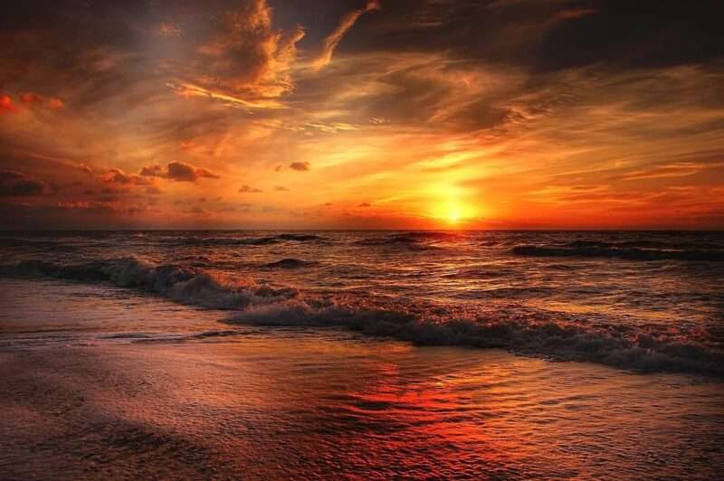 Vivere vicino al mare rende più felici: lo dice anche la scienza