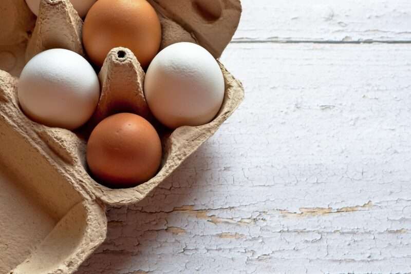 Lavare le uova prima di usarle? Ecco cosa dicono davvero gli esperti