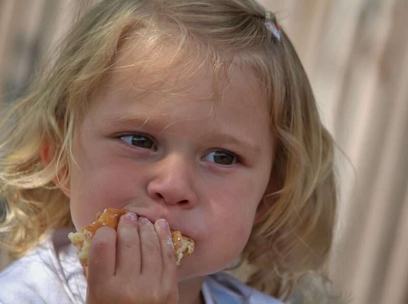 Sindrome di Prader-Willi: la rara malattia genetica che provoca fame insaziabile