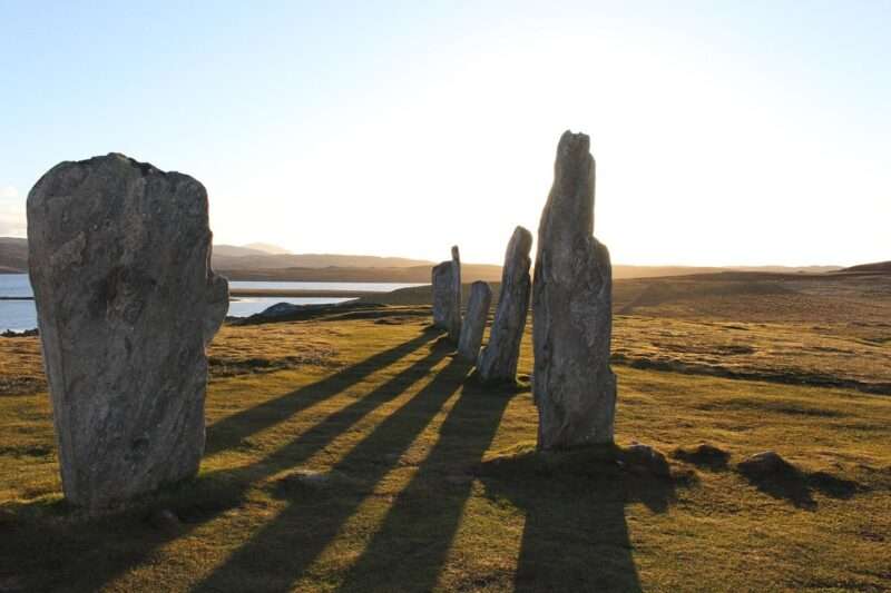 Callanish, il mistero delle pietre scozzesi più antiche di Stonehenge