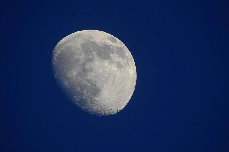 Scoperta la Differenza di Temperatura tra i Due Lati della Luna: Ecco Cosa Cambia
