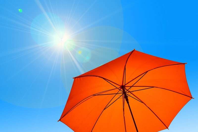 Sole e rischio UV: come affrontare un weekend ad altissimo rischio