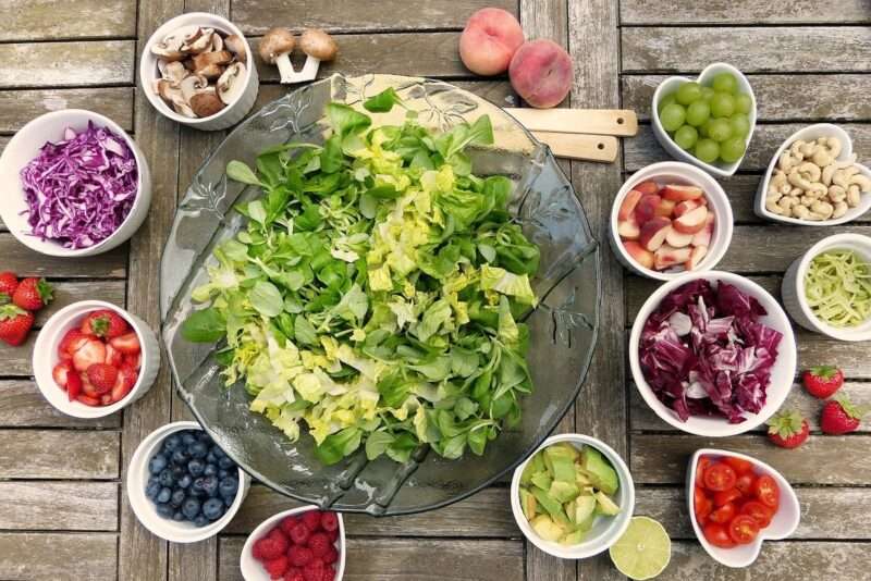 Le diete vegane forniscono proteine, ma possono mancare aminoacidi essenziali: ecco perché