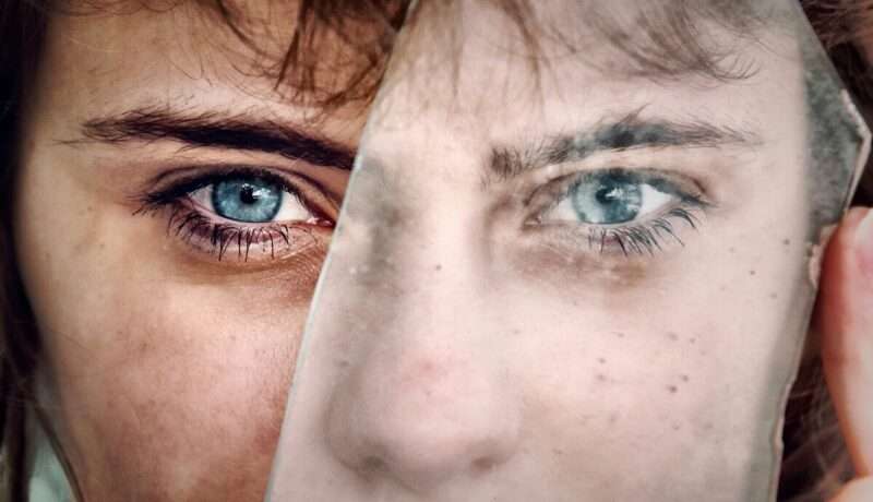Perché le donne trovano i volti femminili più attraenti