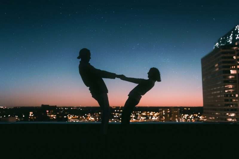 Shrekking: la nuova tendenza del dating che divide opinioni