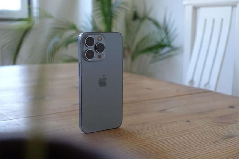 Quando la tecnologia salva la vita: 4 volte in cui i dispositivi Apple hanno fermato un proiettile