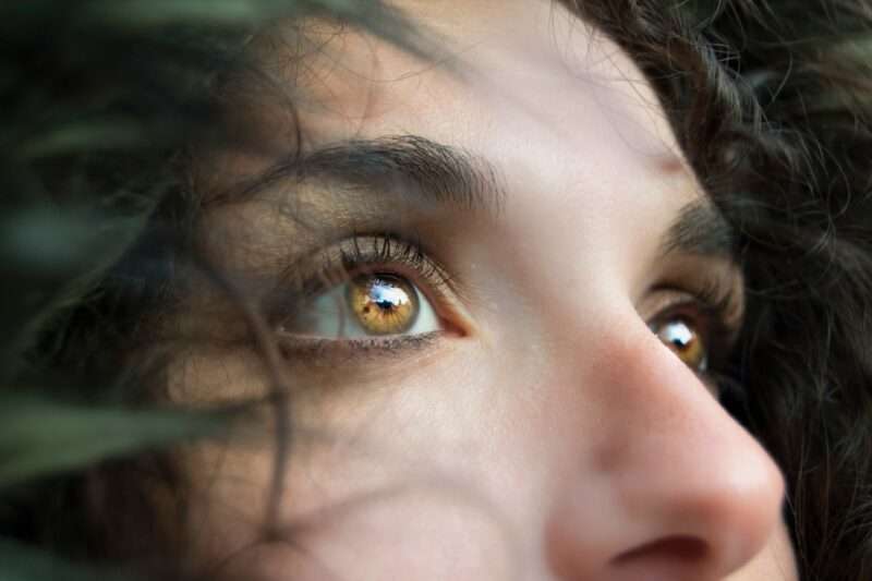 Perché abbiamo due narici: come funziona davvero il ciclo nasale