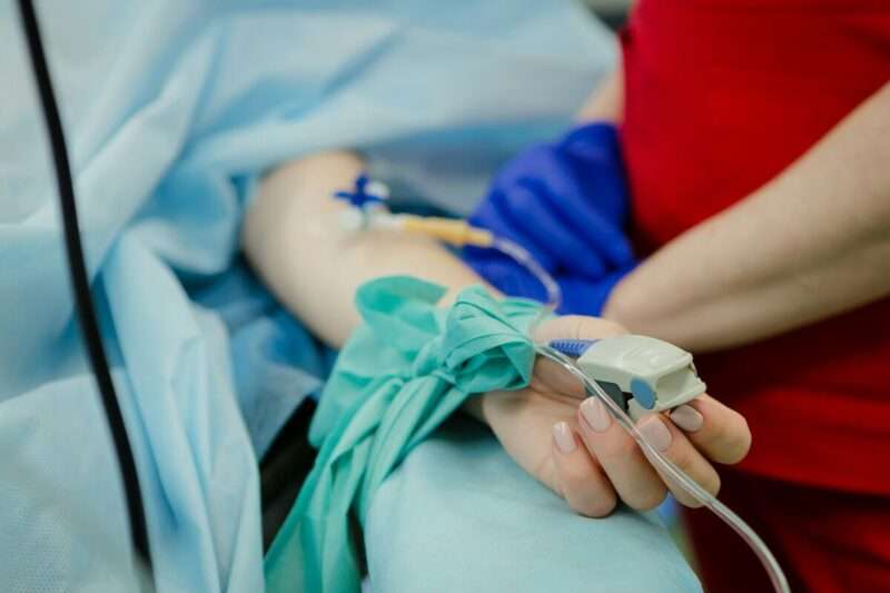 Trasfusioni di sangue e Alzheimer: un legame inatteso sotto la lente della ricerca