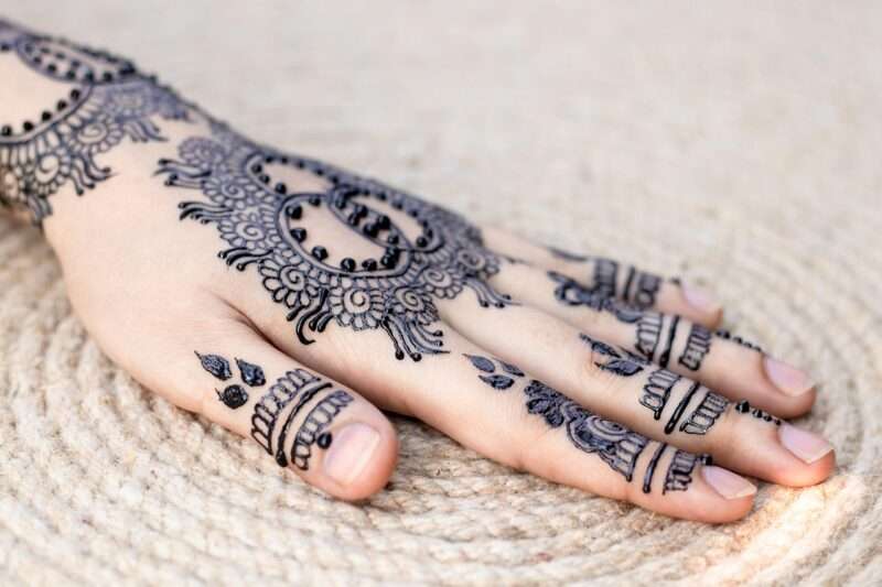 Tatuaggi e melanoma: lo studio che rileva un aumento del rischio del 29%