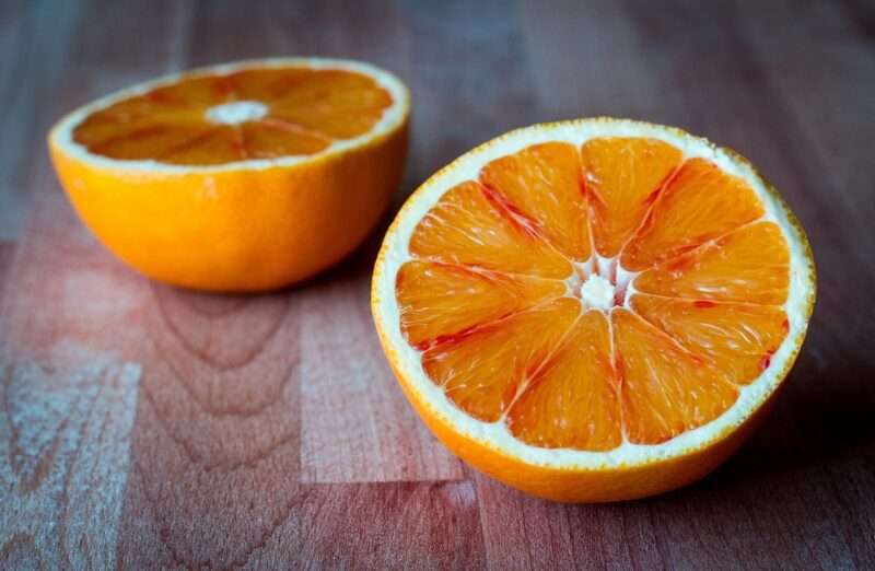 Vitamina C e Alzheimer: la scoperta che rallenta la malattia