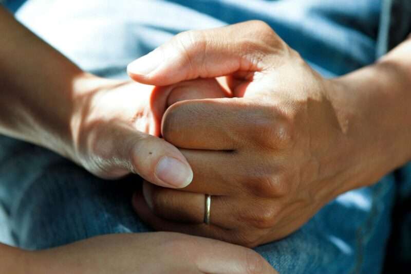 Cancro e cronoterapia: perché le cure prima delle 15:00 allungano la vita