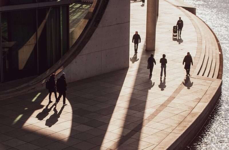 Le persone stressanti ci fanno invecchiare prima? Cosa dice lo studio