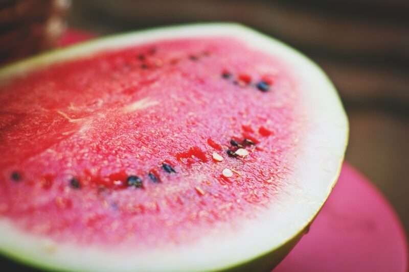 Benefici dell’anguria: la scienza scopre le proprietà nascoste del frutto estivo