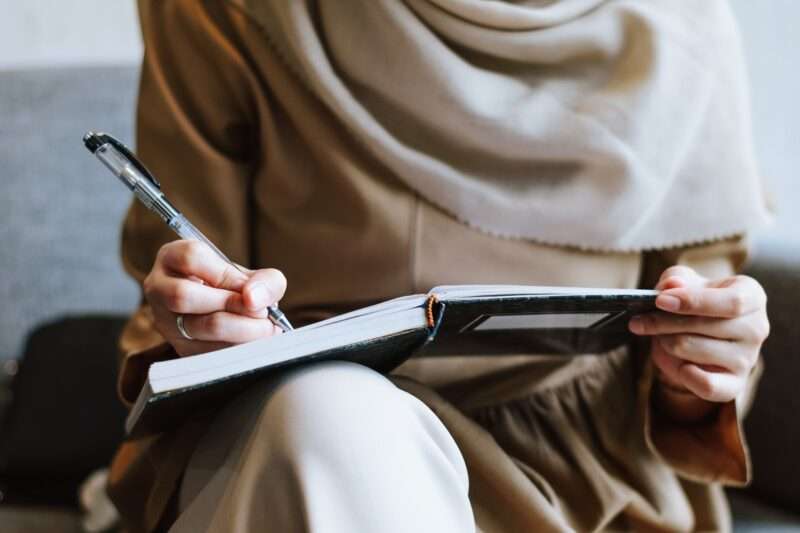 Cosa rivela il tuo taccuino? I segreti psicologici nascosti nelle pagine