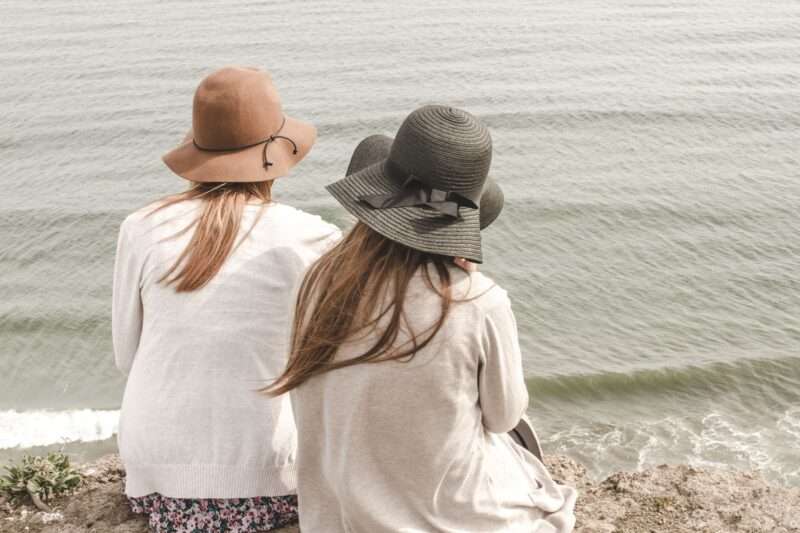 Le amicizie femminili diventano una priorità: perché sempre più donne le scelgono come punto di riferimento