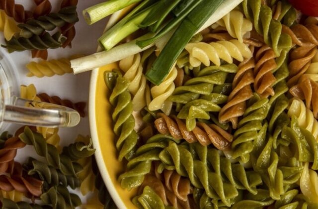 Orari dei pasti e longevità: quando mangiare conta