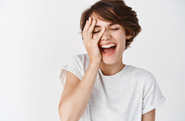 L’umorismo può curare la depressione? Cosa succede al cervello quando riusciamo a ridere